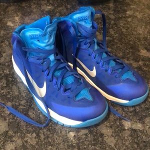 Boys Nike like new size 4 youth